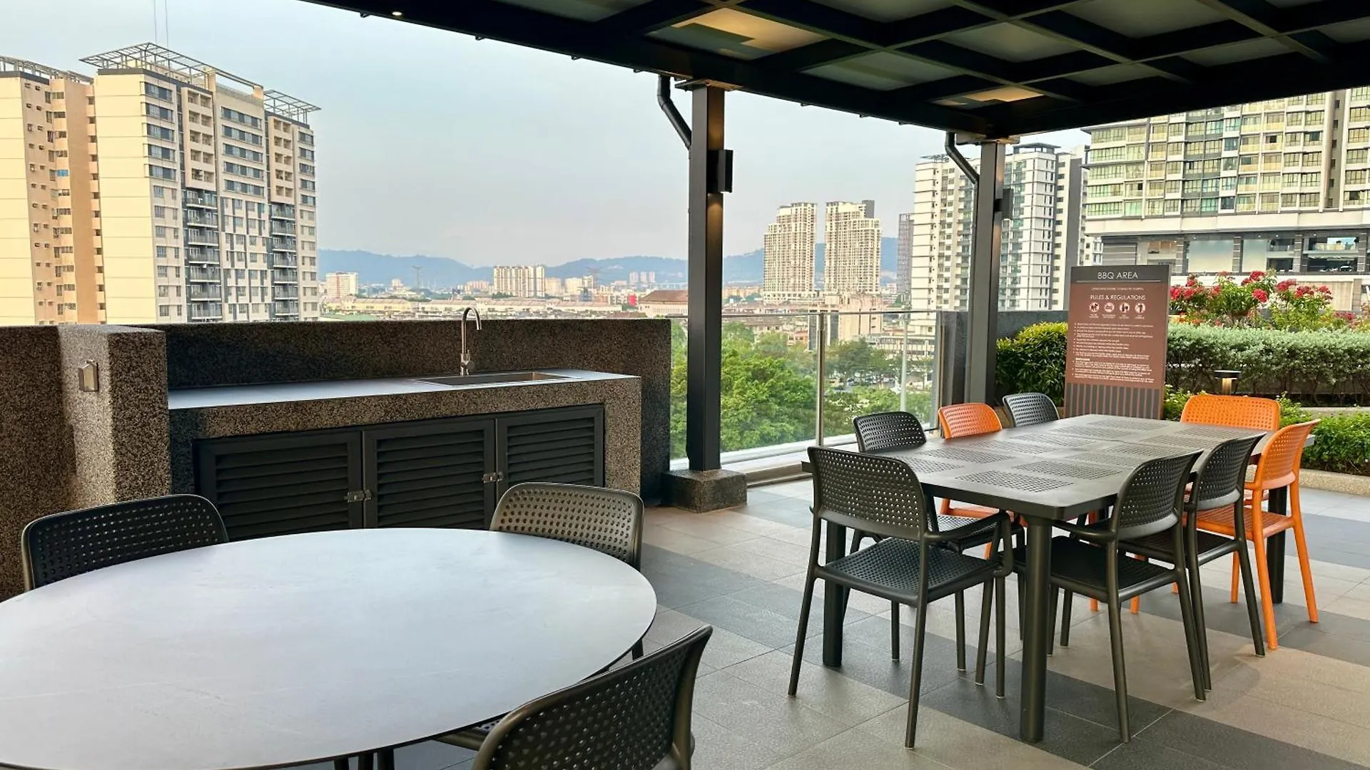 Sunway Velocity 2 -- Dual Key X Child Friendly With Comfy Home By Cowidea Куала-Лумпур Апартаменты